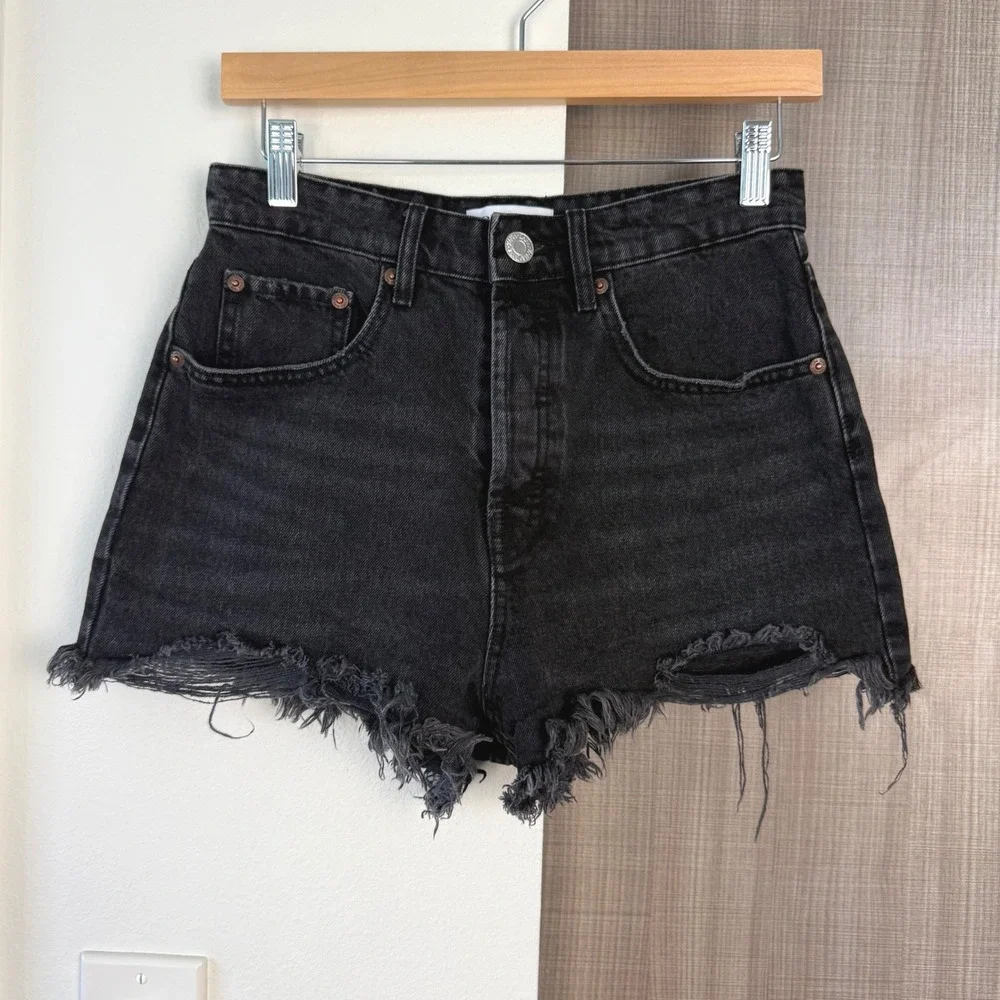 Zara‎ Black High Rise Distressed Denim Shorts 100% Cotton Raw Hem Size 4